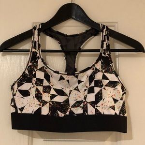 Victoria’s Secret Sport bra ✨